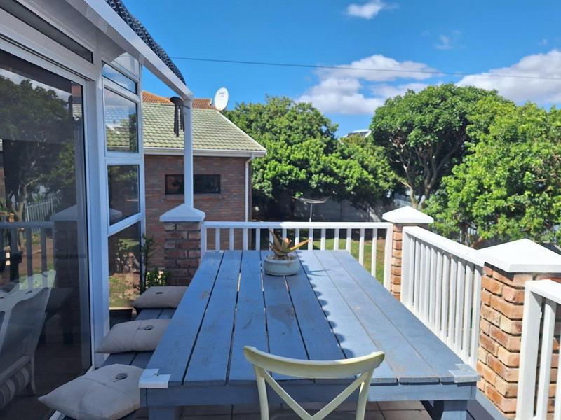3 Bedroom Property for Sale in Fraaiuitsig Western Cape